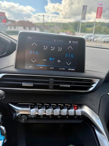 Peugeot 3008 image 1