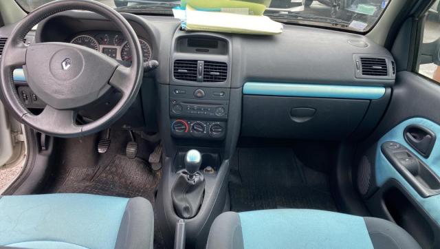 Renault Clio image 8