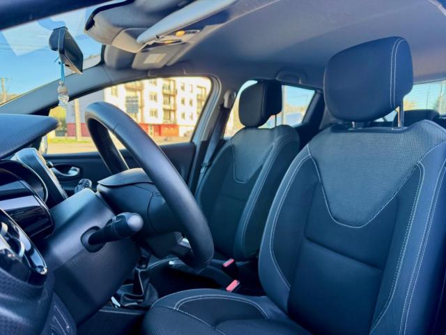 Renault Clio image 9