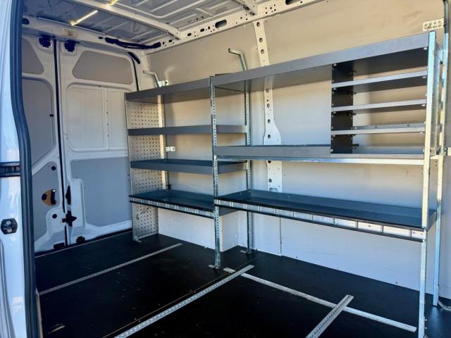 Renault Master image 2