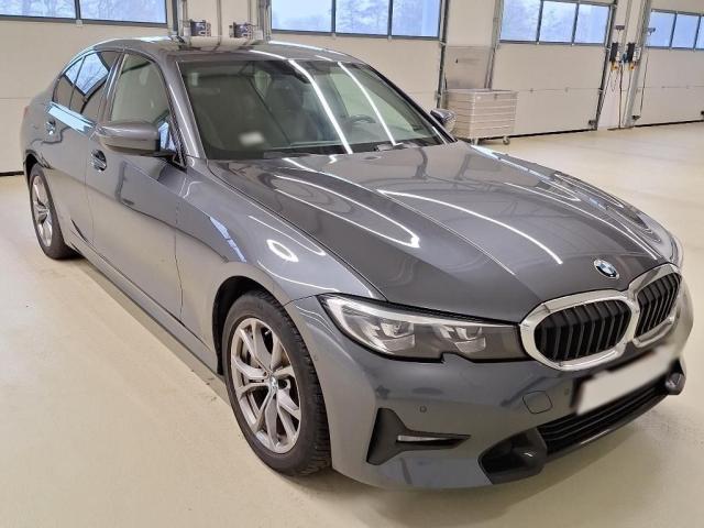 Bmw Série 3 330e Berline Model Sport