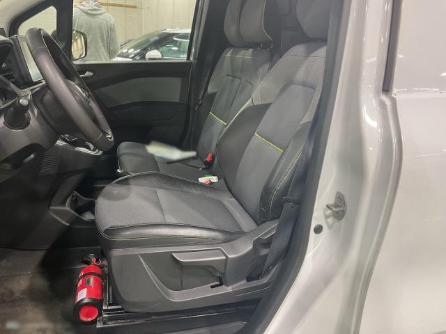 Renault Kangoo image 6