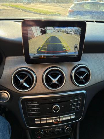 Mercedes Benz Gla image 9