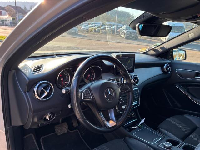 Mercedes Benz Gla image 8