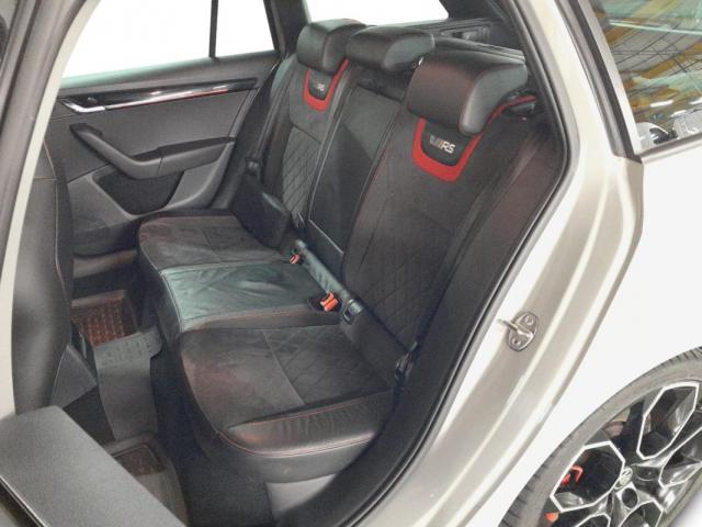 Skoda Octavia image 8