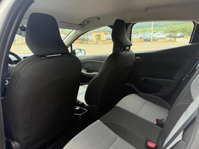 Renault Clio image 9
