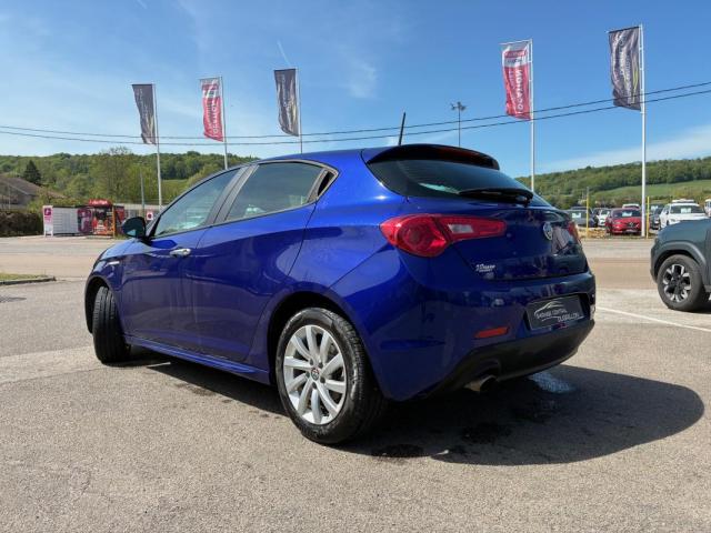 Alfa Romeo Giulietta image 3