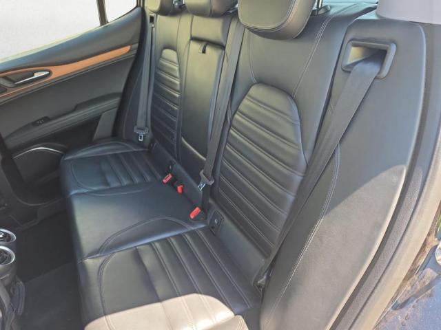 Alfa Romeo Stelvio image 1
