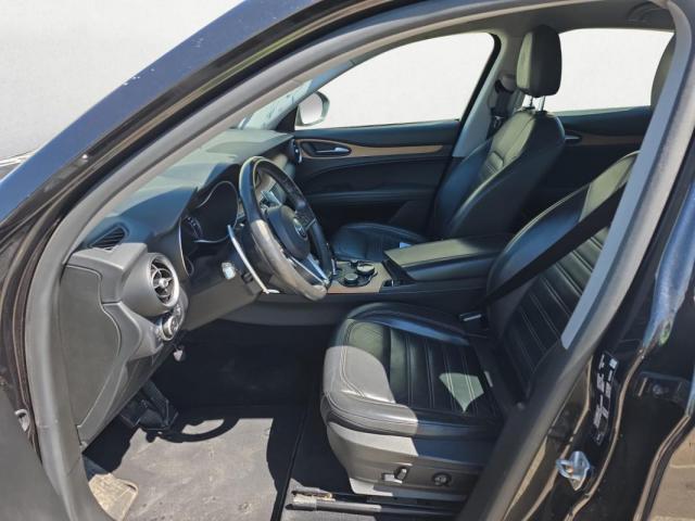 Alfa Romeo Stelvio image 4