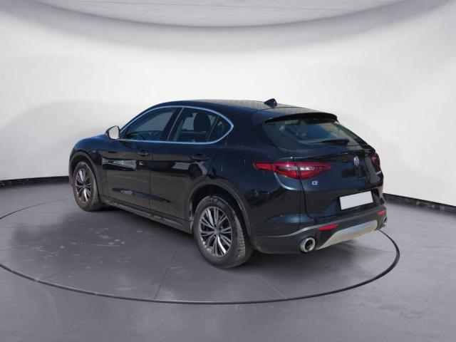 Alfa Romeo Stelvio image 6