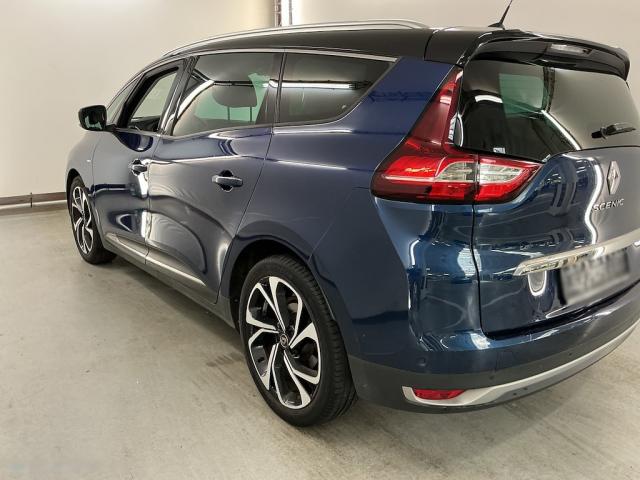 Renault Grand Scénic image 1