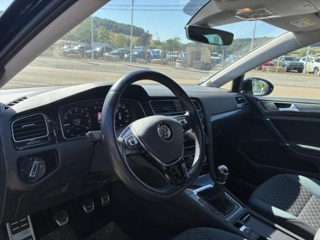Volkswagen Golf image 5