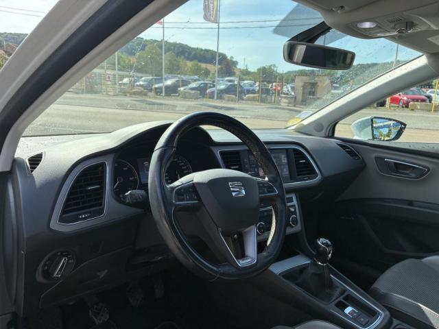 Seat Leon image 2