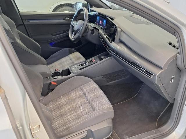 Volkswagen Golf image 6