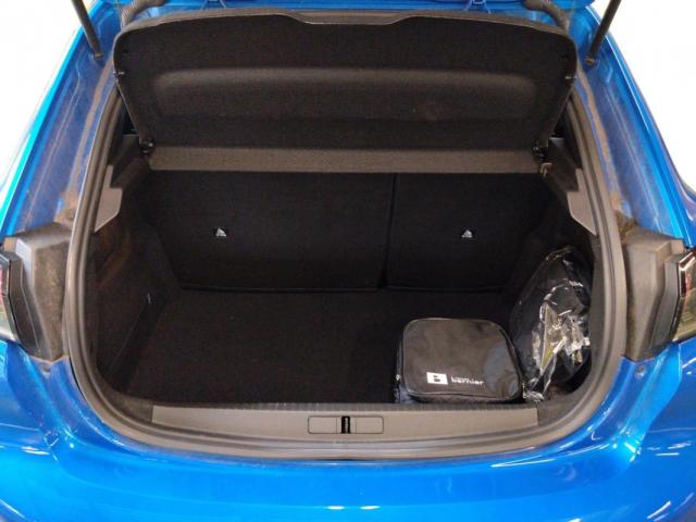 Peugeot 208 image 6