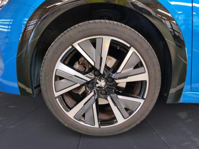 Peugeot 208 image 9