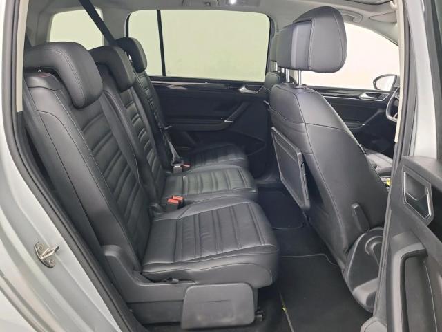 Volkswagen Touran image 2