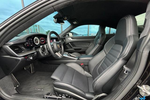 Porsche 911 image 4