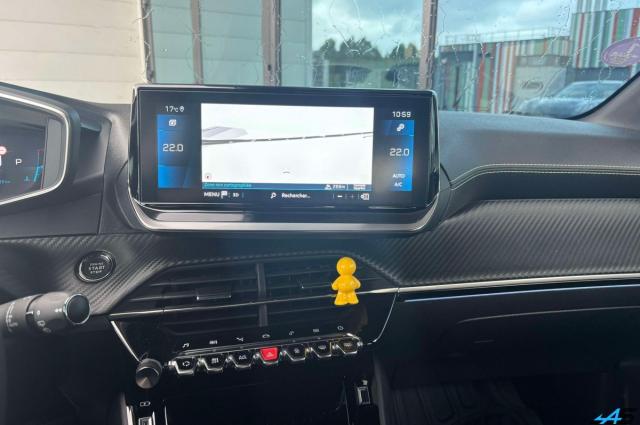 Peugeot 208 image 6