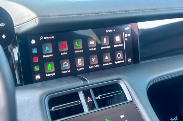 Porsche Taycan image 3