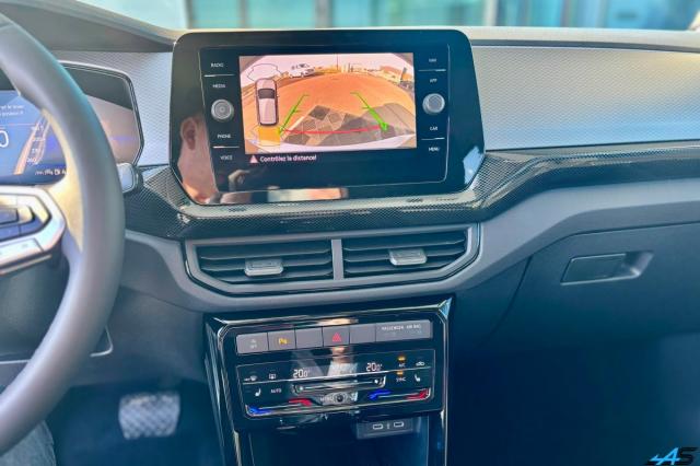 Volkswagen T-Cross image 3
