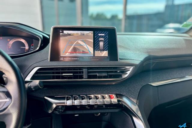 Peugeot 3008 image 2