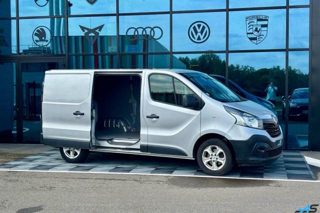 Renault Trafic image 2