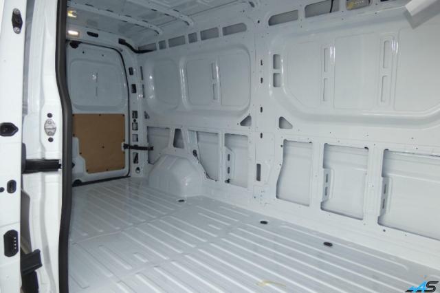 Renault Master image 2
