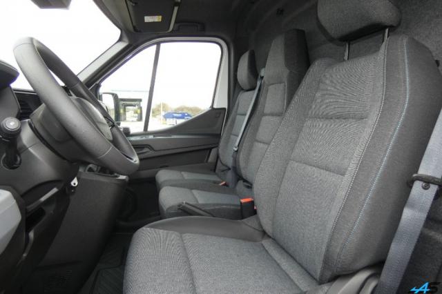 Renault Master image 9