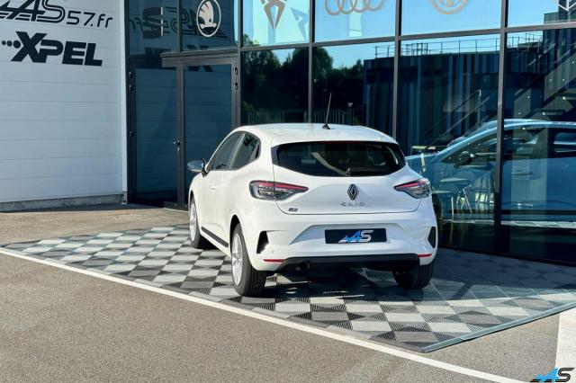 Renault Clio image 6