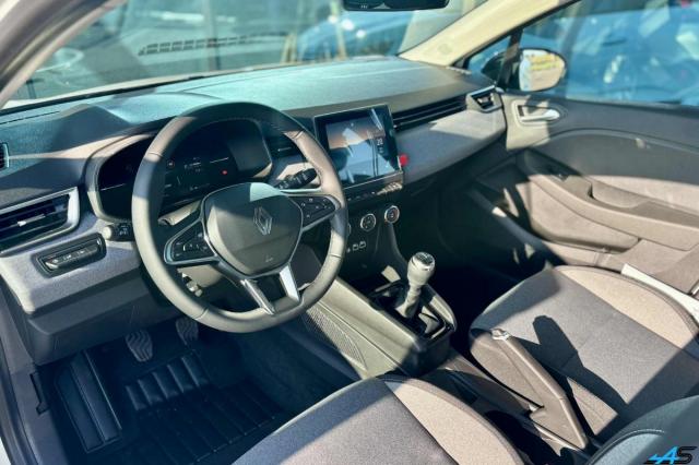 Renault Clio image 2