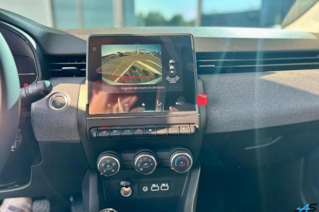 Renault Clio image 9