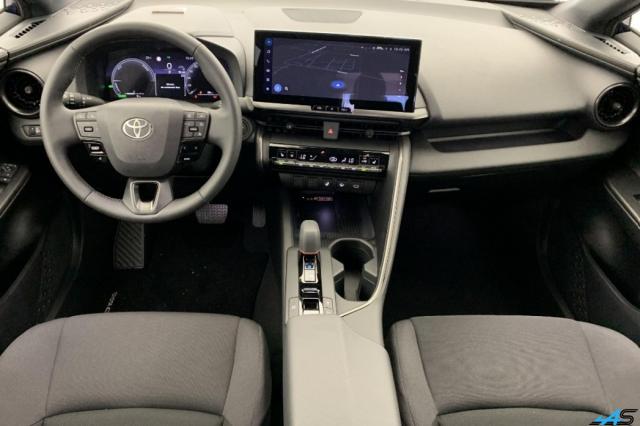 Toyota C-Hr image 2