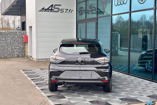Renault Clio image 9