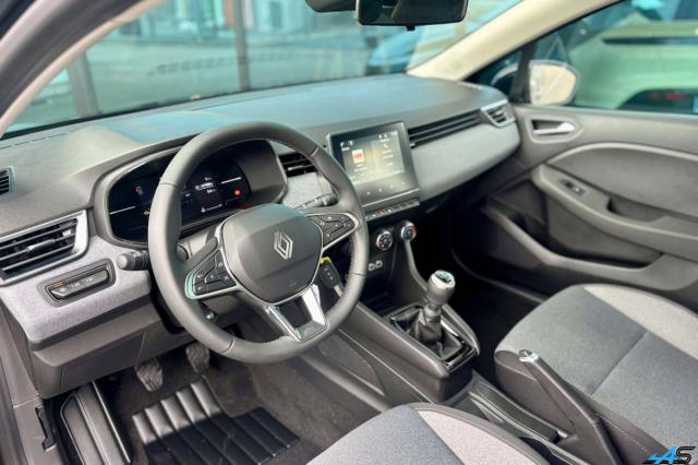 Renault Clio image 2