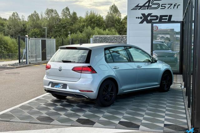 Volkswagen Golf image 9