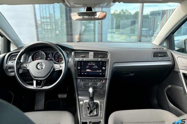 Volkswagen Golf image 6
