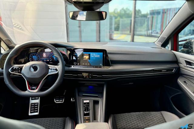 Volkswagen Golf image 1