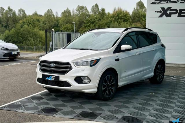 Ford Kuga image 5