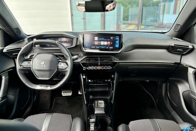 Peugeot 2008 image 6