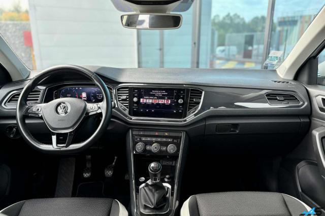 Volkswagen T-Roc image 1