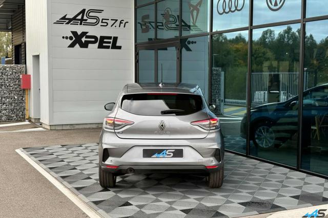 Renault Clio image 8