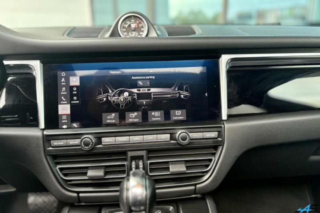 Porsche Macan image 1