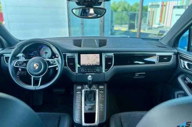 Porsche Macan image 9