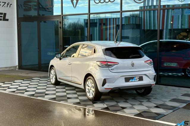 Renault Clio image 1