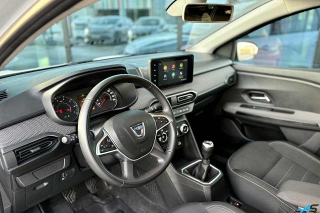 Dacia Jogger image 1
