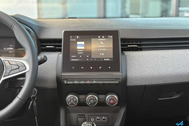 Renault Clio image 6