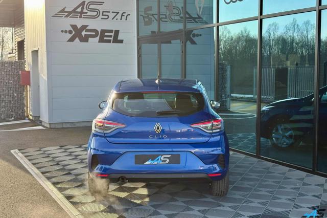 Renault Clio image 8