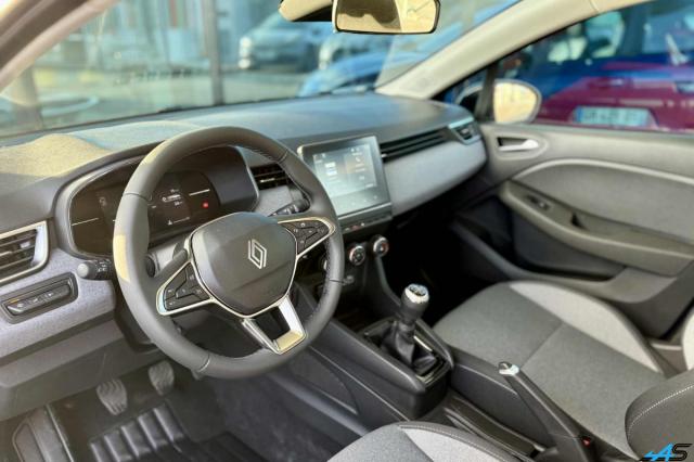 Renault Clio image 9