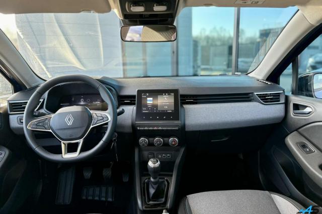 Renault Clio image 2